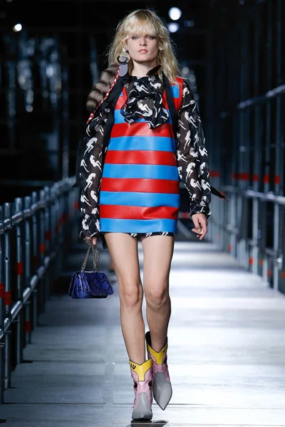 Look 13